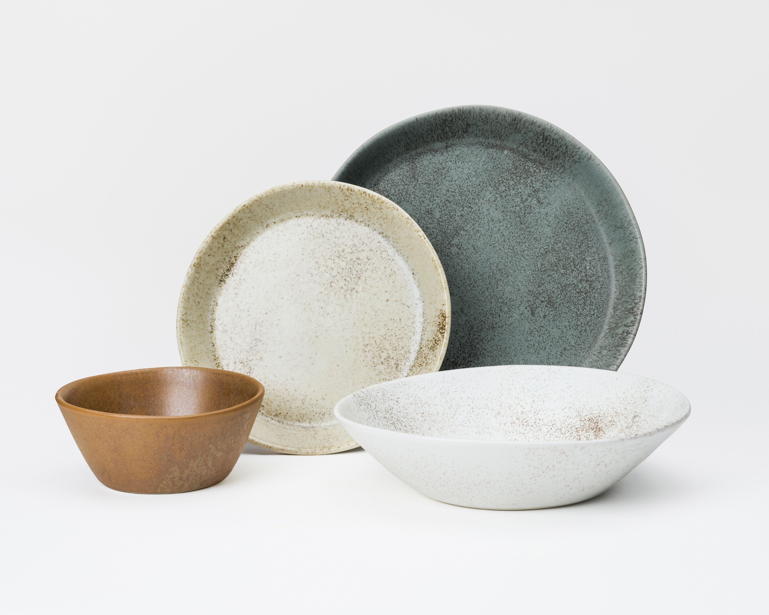 Four Piece Classic Coupe Dinnerware Setting
