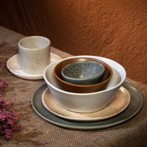 Seven Piece Curved Coupe Dinnerware Setting