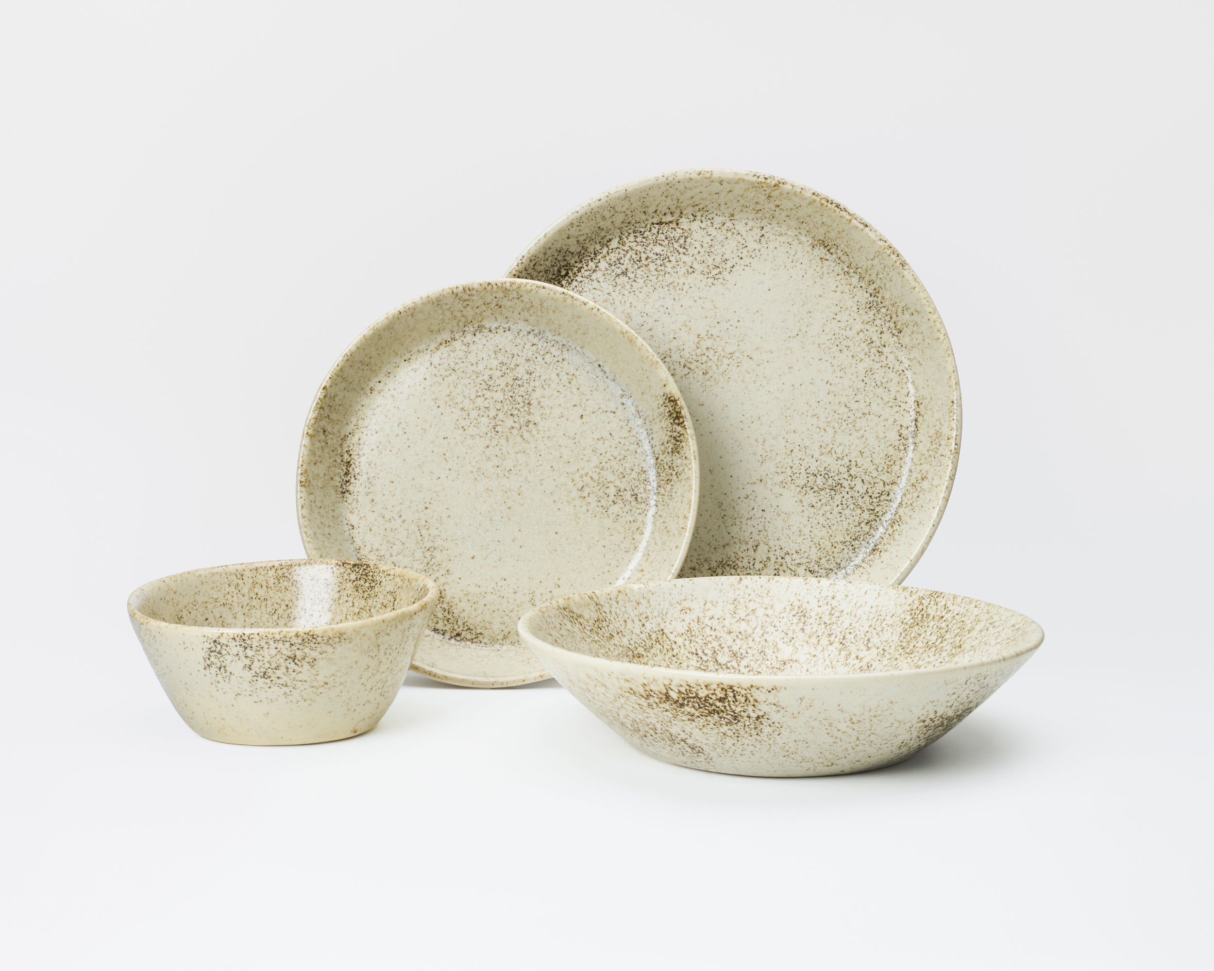 Four Piece Classic Coupe Dinnerware Setting